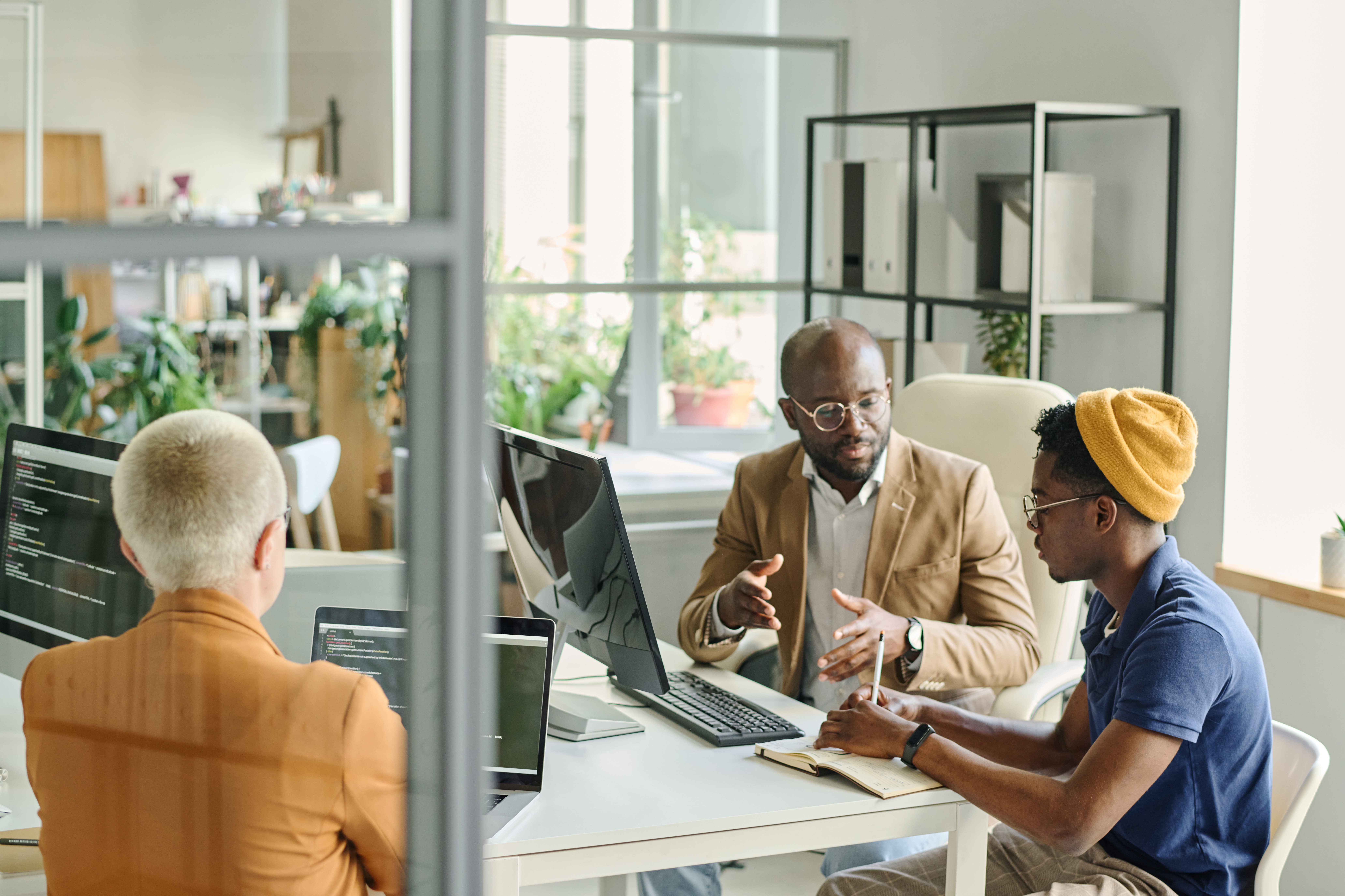 in-house it vs. outsourcing